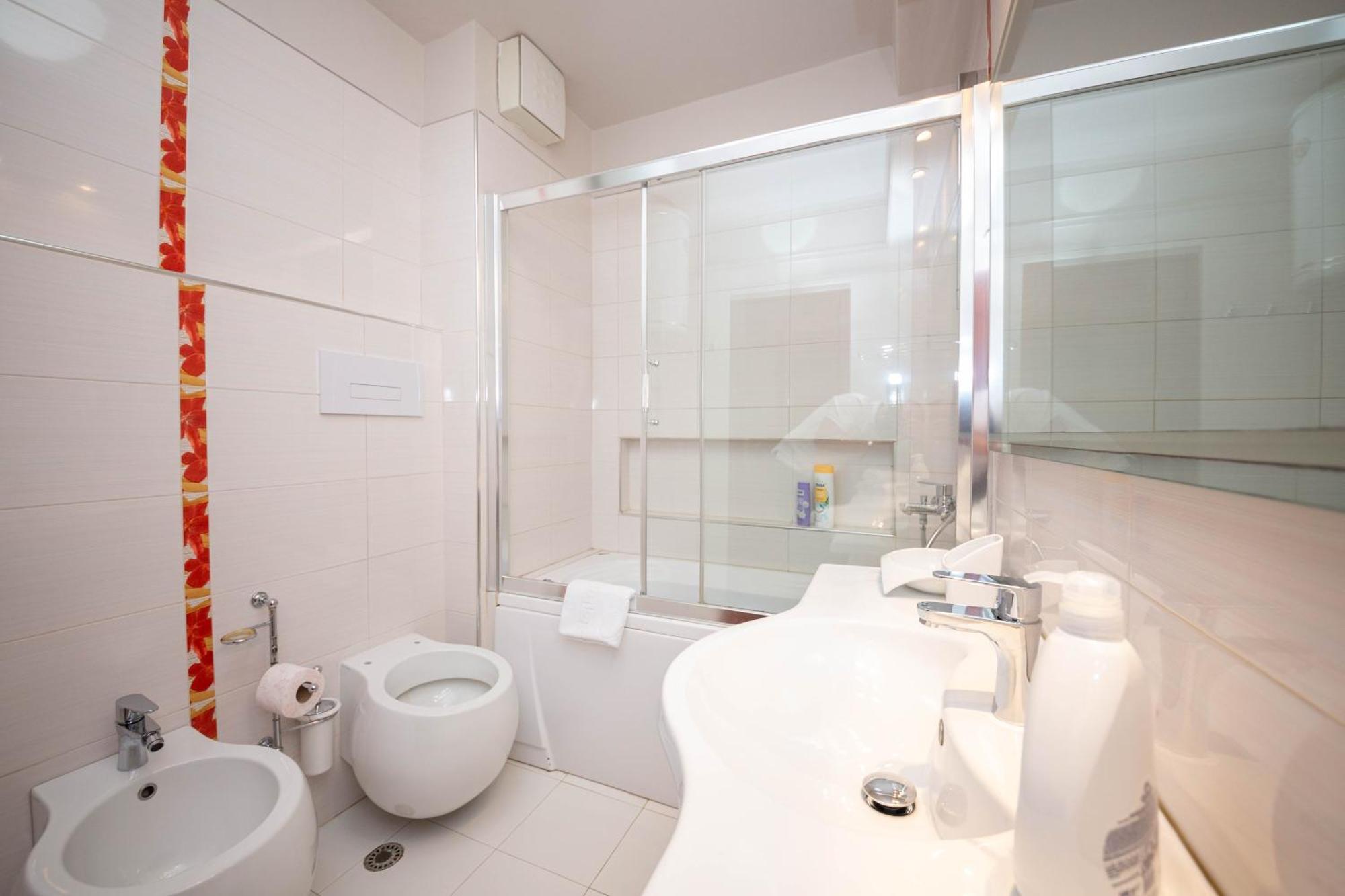 Blloku Unique Apartments 3 Тирана Екстер'єр фото