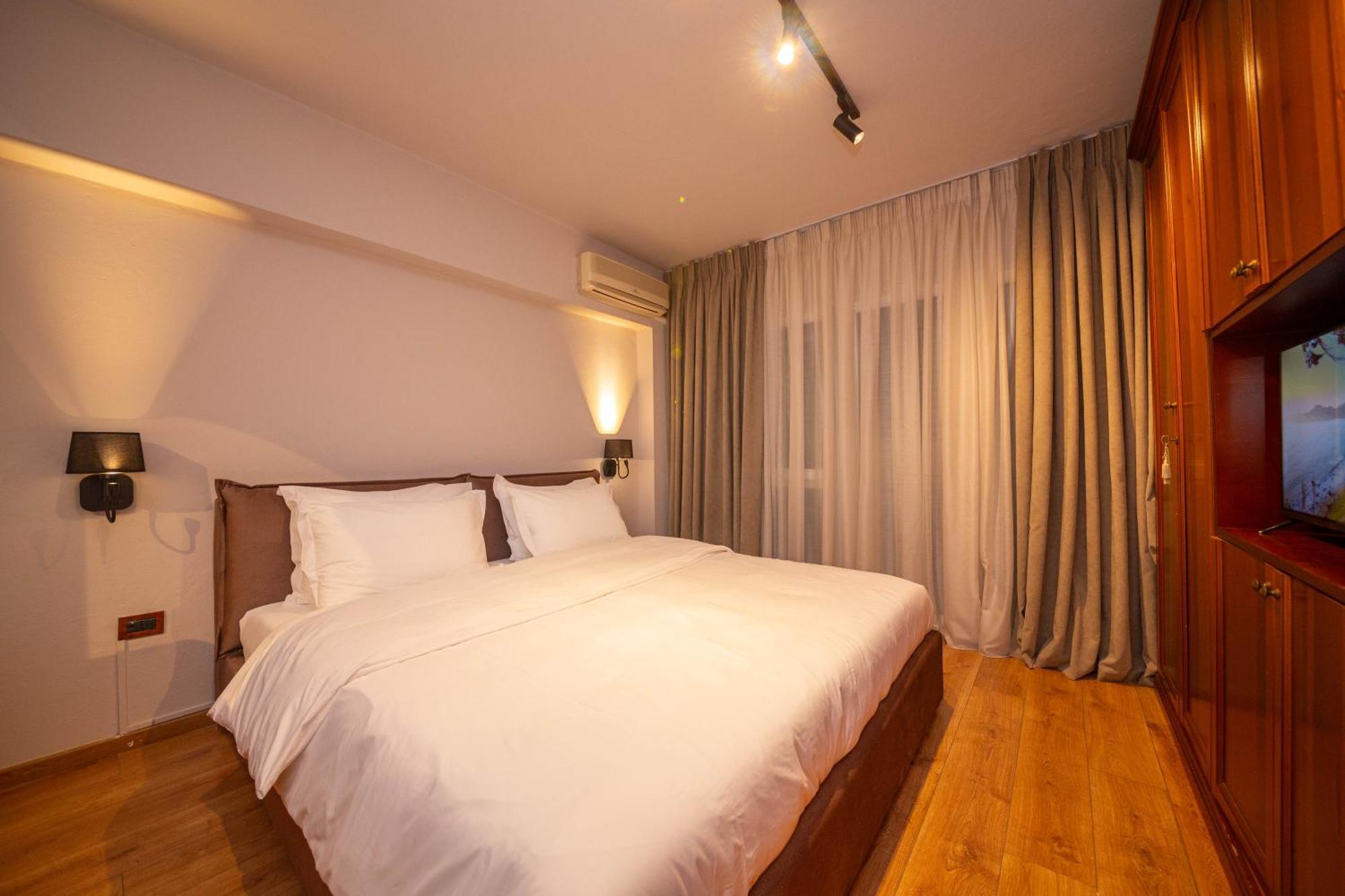 Blloku Unique Apartments 3 Тирана Екстер'єр фото